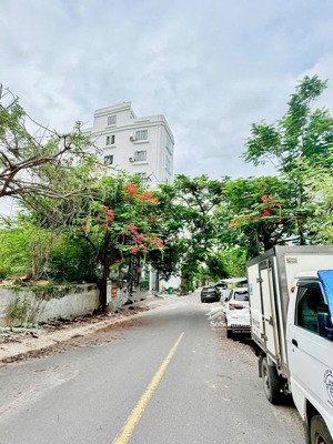 bán nhà đường lê hồng phong liền kề ngay kđt hà quang 1 trung tâm tp nha trang. sổ đỏ chính chủ.