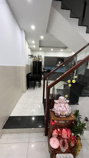 nhà đẹp 4pn (tân phú): 4x10m, 3.5 tấm giá 5,5 tỷ hình thật