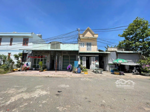 nhà kdc đông an, phường tân đông hiệp, tp dĩ an.
nhà trọ 8,5 tỷ tl - 285m2 (ngang 10m). thổ cư 100%