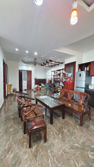 chung cư mặt phố 96 định công diện tích 131m2 - 3 p ngủ - căn góc thoáng mát - nhà đẹp ở luôn