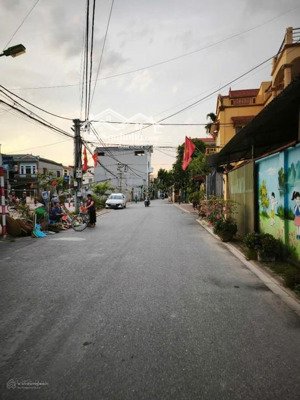 bán đất tặng nhà 2,5 tại trục chính thôn hàn lạc, phú thị (xã thuận an), gia lâm.