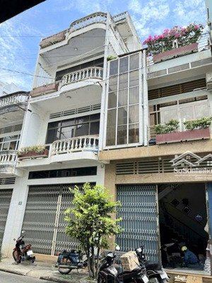 chính chủ bán nhà 4 tầng mặt tiền nguyễn trung ngạn, p. quy nhơn, tỉnh gia lai (bình định cũ).