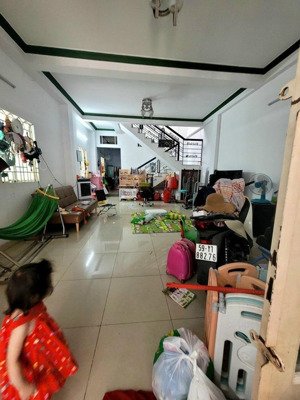 bán nhà mặt tiền thới an 11.chính chủ shr đúc 1 lầu 2pn2 wc sân để xe hơi 5m.dt:5,3x20m cn:106,5m