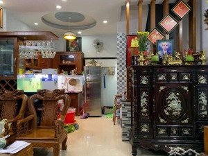 bán gấp nhà 4 tầng btct, ngang 5,8m, cách mặt tiền cmt8 30m, cách bến thành 2,8km chỉ có 6 tỷ