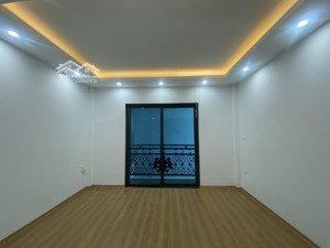 nhà xuân phương 32m2 hơn 6 tỷ ô tô chạy qua