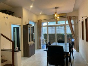 cho thuê villa hưng thái, phú mỹ hưng, giá rẻ 30 triệu xem nhà: nhân