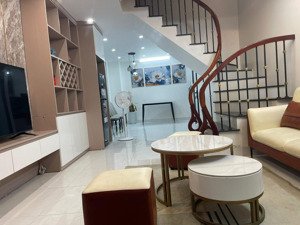 ô tô đỗ phố thanh nhàn nhà đẹp 2 thoáng ở ngay ngõ thông tứ tung 40m2x4t giá nhỉnh 6 tỷ