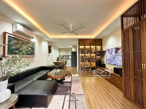 nhà đẹp phân lô, ô tô đỗ ngày đêm, kđt green park, kinh doanh siêu đỉnh