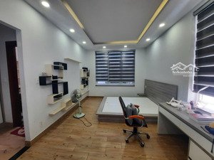 cho thuê nhà mặt tiền khu dc gia hoà. dt (7x 22) 4pn - 5wc giá 35tr/ tháng. 