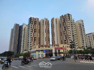 tôi chính chủ bán căn góc 130m2 3pn 2vs, đồ cơ bản tòa bắc chung cư chelsea park trung kính