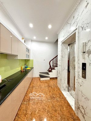 bán nhà riêng phố kim hoa, 8,6 tỷ, 44m2, 6pn, 7wc,7 tầng thang máy đầy đủ tiện nghi, nhiều tiện ích