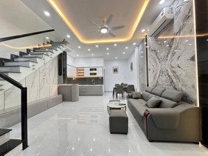 giảm giá - chỉ còn 2 tỷ 50 triệu nhà p5, mỹ tho, tg. dts: 90m2. có 2pn 2wc hướng nam