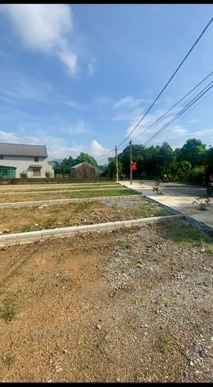 bán đất nền xã đồng làng, tt chi nê, lạc thuỷ, mặt đường 10m, view hồ , sổ đỏ, dt 133,8m2, giá f0