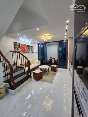 bán nhà hoàng hoa thám ba đình - full nội thất - đất ở cực vượng khí - an sinh đỉnh gần phố