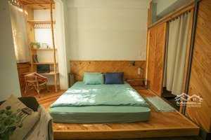 thuê phòng 35m2 full nội thất tông gỗ ngay phó đức chính sát quận 1 bình thạnh lh trung: 