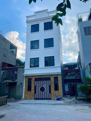 bán nhà mới xây view hồ tại mậu lương, 7,86 tỷ, 40m2, 4 tầng có thang máy, 4pn, 5wc, hà đông, hn