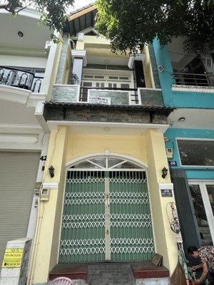 bán gấp nhà mặt tiền đường lớn nguyễn văn lượng