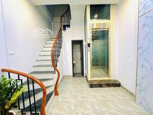 tìm nhìn triệu đô - tây hồ - 30m - 6t - 7.6 tỷ - thang máy - kinh doanh