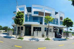 sở hữu nhà phố 3 tầng hướng nam