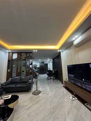 bán liền kề khu đô thị văn khê 5 phòng ngủ, kinh doanh, 83m2, mt 5m đường ôtô tránh giá 18,5 tỷ