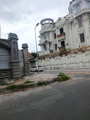 chính chủ bán nhà mặt tiền siêu đẹp phước long b quận 9, 140m2 giá nhỉnh 13 tỷ