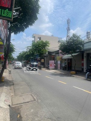 bán nhà mặt tiền gò xoài kd đỉnh, dt 4x20m, đúc 1 trệt 1 lầu, lộ giới 20m, shr