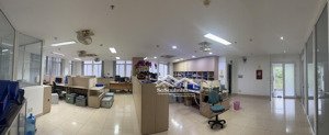 cho thuê mặt bằng 500m2. nhà phố 2 mặt tiền