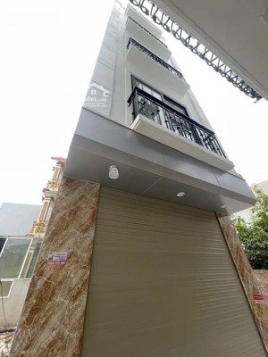 hot em tiếp tiếp tục lên cho anh chị căn nhà 5 tầng tại vân canh sẵn thang máy với giá không ngờ