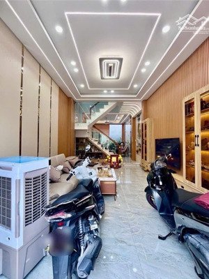 nhà 3 tầng,hẻm 6m đường tl48,phường thạnh lộc q12,dt:58m2 (4mx14,5m) 5,65tỷ.