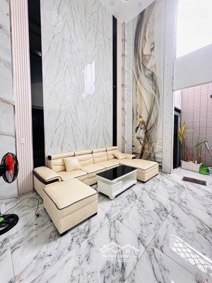 nhà 5 tầng,đường tx47,phường thạnh xuân q12,dt:53m2 (4mx14m) đường 8m 6,65tỷ.