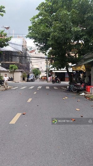 25. mặt tiền lê niệm 108m2 - 4 tầng giá chỉ 13,5 tỷ thương lượng