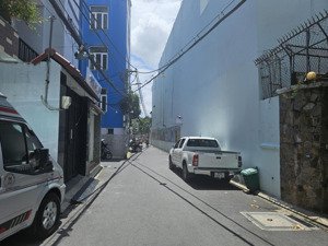 cần bán gấp nhà hxh thích quảng đức, p.4 q.phú nhuận, 8x28m, giá 26.8 tỷ