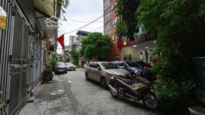 ô tô đỗ gần 2 thoáng kinh doanh online cổng trường marie curie khu dân trí cao