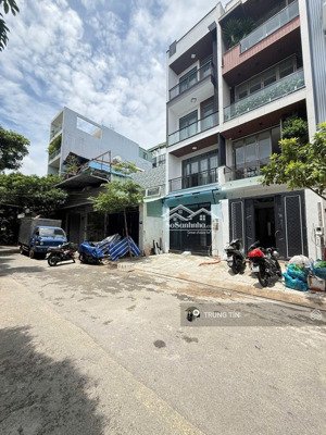 mặt tiền đường bắc ái - 70m2(3.7 nở hậu 4m) - chỉ 8 tỷ hơn - xây 1 trệt 4 lầu