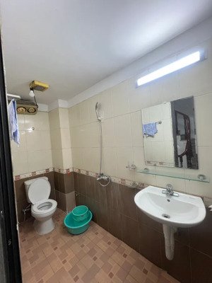 bán nhà ngõ 603 lạc long quân ngõ vip tây hồ, 43m, 5 tầng, 4 ngủ giá 8.3 tỷ