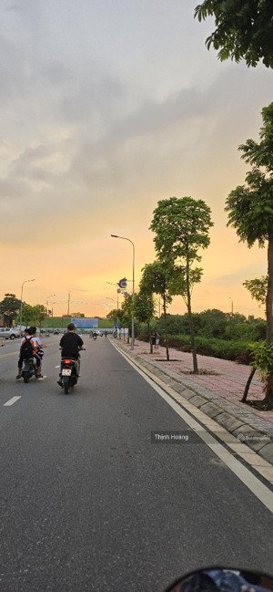 bán lô đất cự khối 52m2, view hồ, vỉa hè, oto tránh, giá đầu tư, xây nhà ở sướng