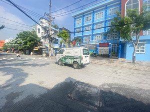 bán nhà cạnh etwon 2 cộng hoà,58 m 3 tầng 4.5 tỷ vài bước ra nặt tiền