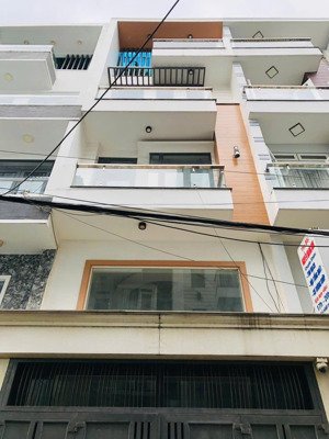 nhà đường quang trung p8 4,2 x13 m 4 tầng xây dựng kiên cố, khu đồng bộ.