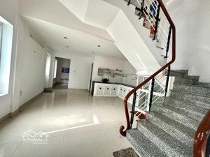 bán nhà lô góc 2 mặt tiền ô tô tận nơi kiệt tiểu la tt hòa cường hải châu đà nẵng vị trí đẹp