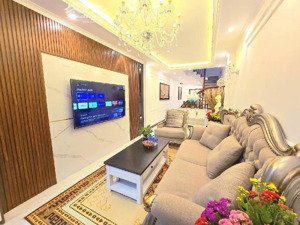 bán nhà đàm quang trung 50m x 5 tầng 8.5 tỷ lô góc, 30m ra mặt phố, full nội thất, ô chờ thang máy