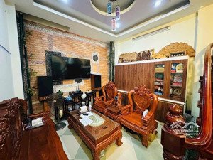 bán nhà chính chủ phan văn trường càu giấy