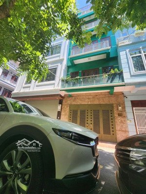 - bán gấp - liền kề - mỗ lao vị trí vàng kinh doanh , ở đều đẹp. 60m2 5tầng tầng giá 18,6 tỷ