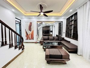 cầu giấy 41m x6 tầng giá 9,350 tỷ,oto tránh 10m,ngõ thông