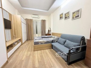 hoàng mai nhà mới đẹp thoáng sáng 6 tầng dân xây chắc chắn sổ nở hậu mặttiền rộng,có sân để xe