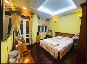 bán nhà ở mễ trì. oto đỗ cửa dt: 52m x mt: 4.5m phường từ liêm