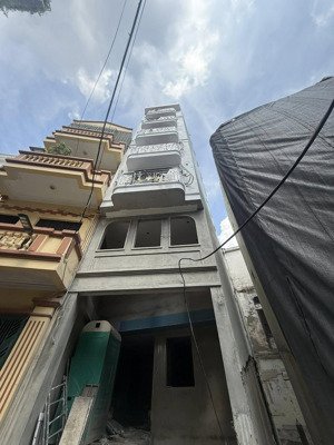 bán nhà đội cấn ba đình dt 84m x 9t x mt 4,5m giá 36,5 tỷ có thương lượng