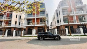 bán căn biệt thự vip view biển giá rẻ nhất vin 3 -18 tỷ tặng thêm phí dịch vụ 10 năm + vc 305 triệu