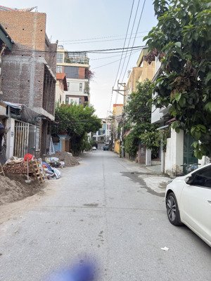 bán nhà q. long biên - lô góc 2 thoáng - phố ngọc thụy - hồng tiến kéo dài - ô tô tránh - mt 8m