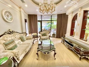 bđs rất hiếm: biệt thự dịch vọng 200m2 - vị trí kim cương - pháp lý sạch - chỉ dành cho khách vip