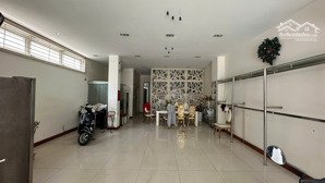 (ncc) cho thuê nhà 5 tầng đường phan châu trinh, hải châu diện tích: 140m² (ngang 6.8m)